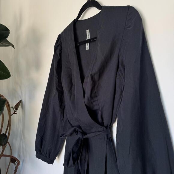 Emma Knudsen Reese Midi Long Sleeve Wrap Dress - Picture 7 of 12